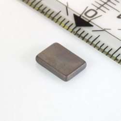 Neodymium magnet prism 8x5,6x1,6 P 180 °C, VMM5UH-N35UH
