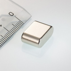 Neodymium magnet prism 15x6x10 (R3) N 120 °C, VMM4H-N35H