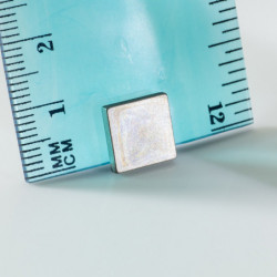 Neodymium magnet prism 10x10x2 P 180 °C, VMM5UH-N35UH