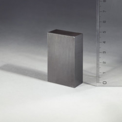 Ferrite magnet prism 50x30x15