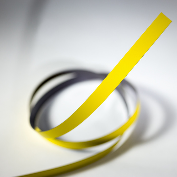 Magnetic band 10x0,6 mm yellow