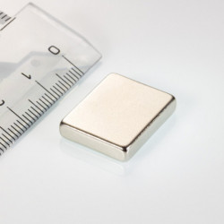 Neodymium magnet prism 20x16x4 N 80 °C, VMM4-N35
